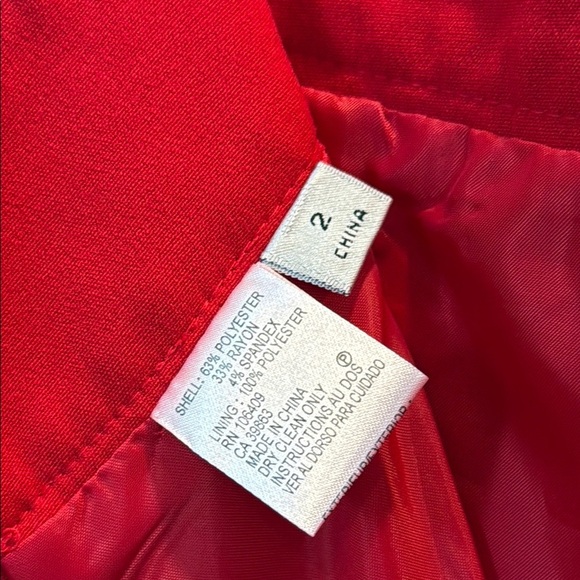 Tahari Red Pencil Skirt with Sleek Design - Picture 11 of 11